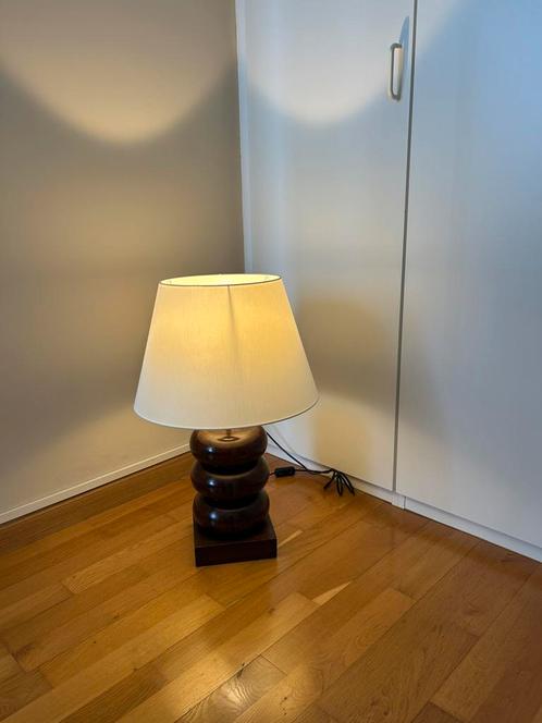 Tafellamp, bruin hout, 64 cm, Huis en Inrichting, Lampen | Tafellampen, Zo goed als nieuw, 50 tot 75 cm, Hout, Stof, Ophalen