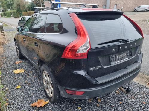 Volvo xc60  full  44   2.4diesel  DISTRIBUTIE  KAPOT, Autos, Volvo, Particulier, XC60, Toit panoramique, Attache-remorque, Diesel