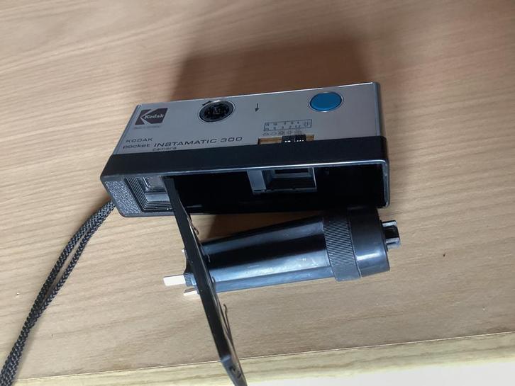 Pocket camera - KODAK Instamatic 300, Audio, Tv en Foto, Fotocamera's Analoog, Gebruikt, Compact, Kodak, Ophalen of Verzenden