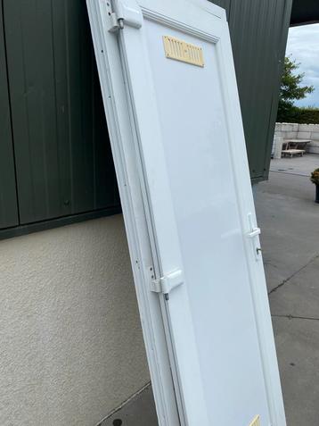 Pvc deur beschikbaar voor biedingen