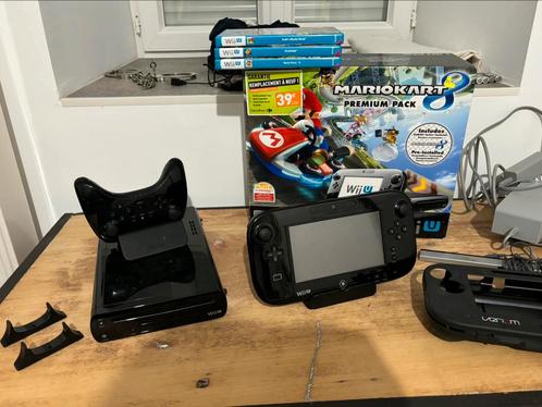 Nintendo wii U avec 3 jeux, Consoles de jeu & Jeux vidéo, Consoles de jeu | Nintendo Wii U, Comme neuf, Avec 2 manettes, Avec jeux