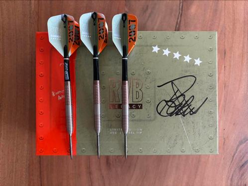 Gesigneerde Target RVB Legacy Limited, Sport en Fitness, Darts, Nieuw, Pijlen, Ophalen of Verzenden