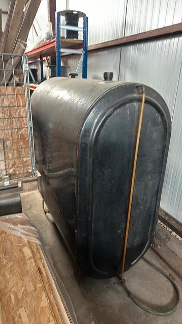 Mazouttank dieseltank brandstoftank beschikbaar voor biedingen