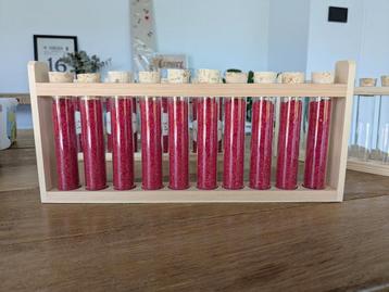 30 glaasjes + houder voor badzout (doopsuiker) beschikbaar voor biedingen