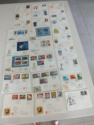 Magyar Posta -Hongarije 1974 - 25 omslagen met postzegels beschikbaar voor biedingen