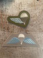 2 originele emblemen Paracommando, Ophalen of Verzenden, Zo goed als nieuw
