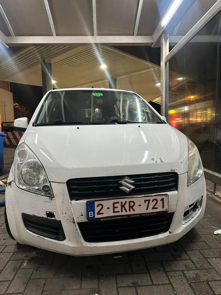 Suzuki Splash, Autos, Suzuki, Particulier, Splash, Essence, Euro 4, Hatchback, 5 portes, Boîte manuelle, Blanc, Noir, Tissu, Quatre roues motrices / 4X4