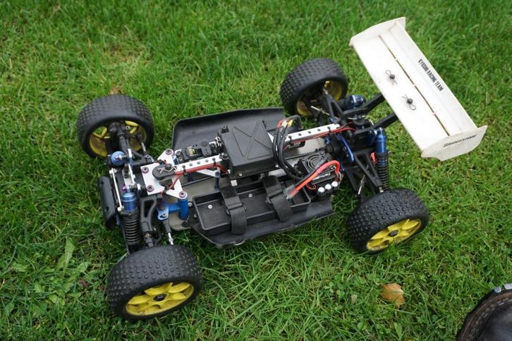 Kyosho inferno MP5 vintage brushless conversion, Hobby en Vrije tijd, Modelbouw | Radiografisch | Auto's, Gebruikt, Auto offroad