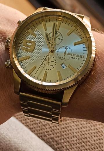 Diesel horloge DZ 4446 goud