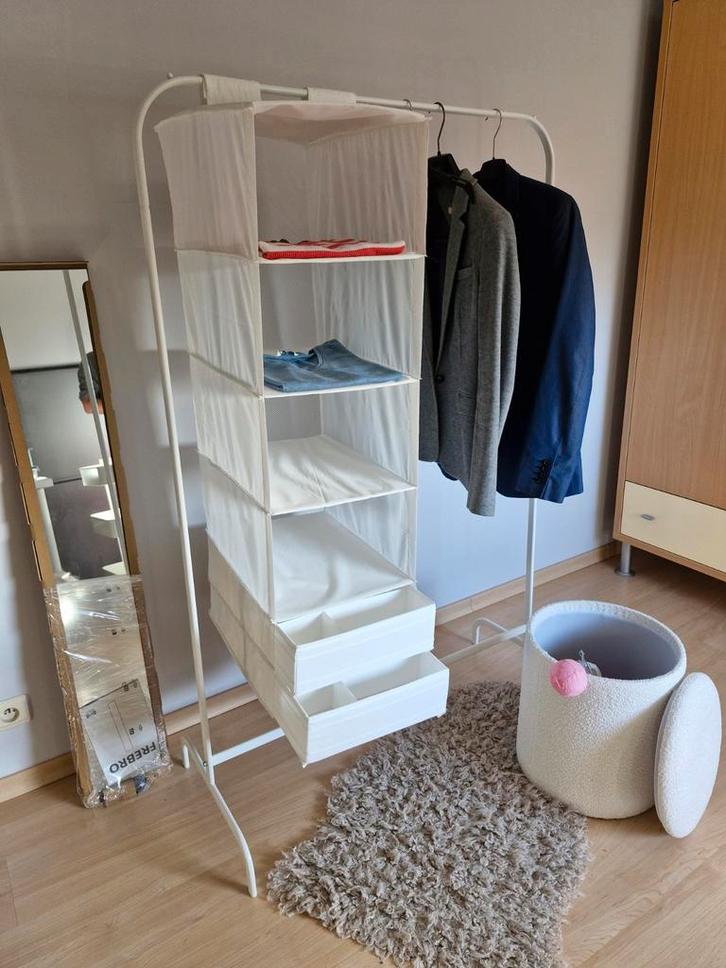 Kledingrek met opberger, Kleding | Dames, Kledingrekken, Ophalen