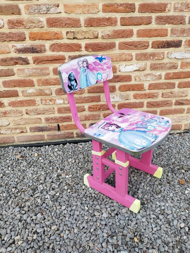 Fauteuil princesse ajustable, Enfants & Bébés, Chambre d'enfant | Tables & Chaises, Enlèvement