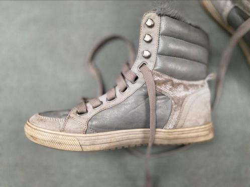 Winterlaarzen sneeuwlaarzen Sprox maat 39 lichtgrijs veters, Kinderen en Baby's, Kinderkleding | Schoenen en Sokken, Gebruikt