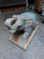 Sculpture éléphant en bois sur socle, Enlèvement ou Envoi