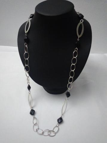 '80s vintage zilverkleurige Art-Deco ketting LBVYR beschikbaar voor biedingen