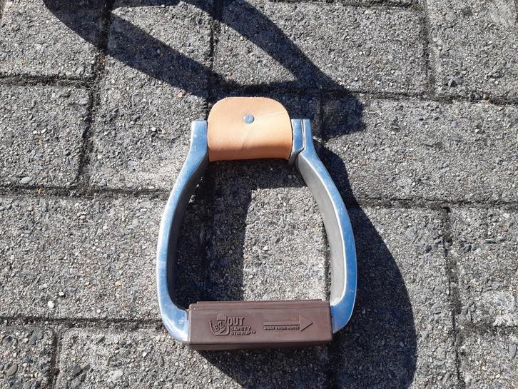 Veiligheidsbeugels, Dieren en Toebehoren, Paarden en Pony's | Hoofdstellen en Tuigage, Nieuw, Western, Ophalen