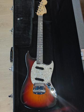 Fender Mustang American Performer, Muziek en Instrumenten, Ophalen, Zo goed als nieuw, Solid body, Fender