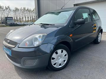 Ford Fiësta 1.3i Benzine 2007 slechts *050.000KM*! GEKEURD disponible aux enchères