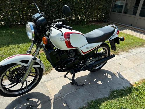 Oldtimer Yamaha RD250LC 1982 zeer goede staat, Motos, Motos | Oldtimers & Ancêtres, Enlèvement ou Envoi