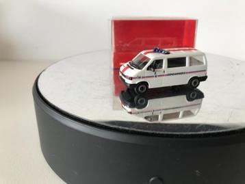 VOLKSWAGEN - VW T4 COMBI / CARAVELLE - GENDARMERIE BELGE, Envoi, Neuf, Bus ou Camion, Herpa