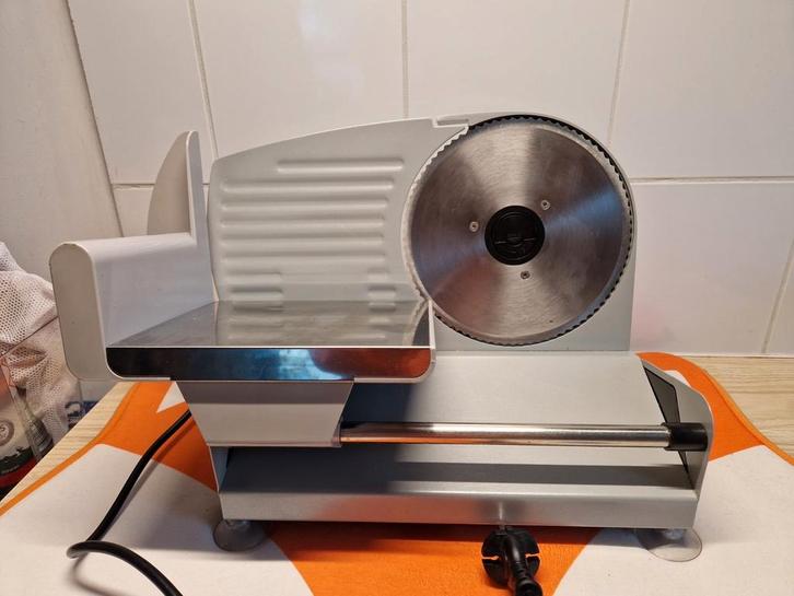 Metalen allessnijder, Elektronische apparatuur, Overige elektronische apparatuur, Zo goed als nieuw, Ophalen