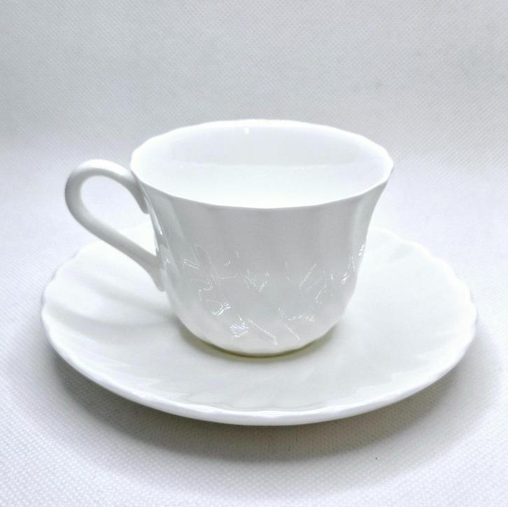 Wedgwood Candlelight - 8 espresso kopjes + 8 schoteltjes, Huis en Inrichting, Keuken | Servies, Zo goed als nieuw, Kop(pen) en/of Schotel(s)