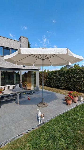 Parasol 400 cm inclusief parasolvoet beschikbaar voor biedingen