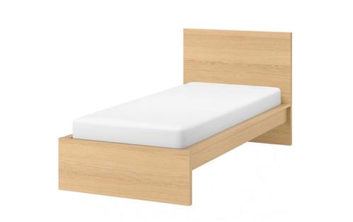Lichtbruin bed plus lattenbodem, Huis en Inrichting, Slaapkamer | Bedden, Nieuw, Ophalen