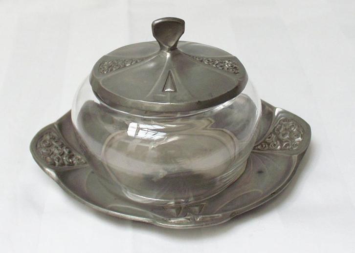 Art nouveau Bonbonnière., Antiek en Kunst, Antiek | Servies los, Ophalen of Verzenden