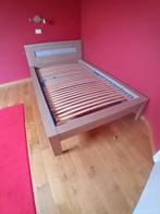 Bed 120x200 met bijhorende lattenbodem, Ophalen, Gebruikt, Beige, Twijfelaar
