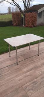 Keukentafel met hoekbescherming, Huis en Inrichting, Ophalen, Gebruikt