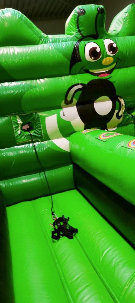 Springkasteel bungeerun, Hobby & Loisirs créatifs, Articles de fête | Location, Enlèvement