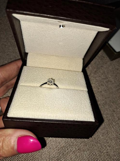 Nieuwe verlovingsring + hangertje, Handtassen en Accessoires, Ringen, Nieuw, Ophalen of Verzenden