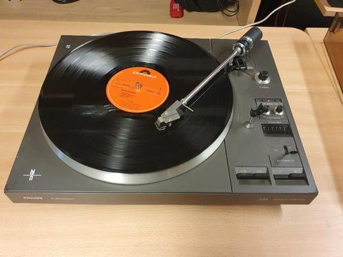 Platenspeler / Turntable Philips 777, TV, Hi-fi & Vidéo, Tourne-disques, Tourne-disque, Philips, Enlèvement ou Envoi