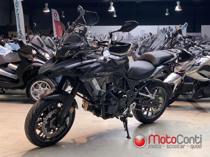 Benelli TRK 502 [Fijn 0,0%], Motoren, Motoren | Benelli, Bedrijf, Scooter, 12 t/m 35 kW, 2 cilinders, Ophalen of Verzenden