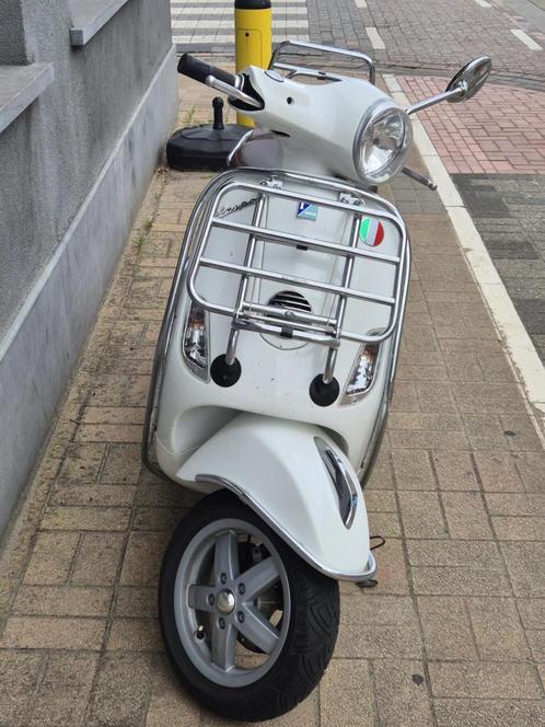 Vespa 125CC, Fietsen en Brommers, Scooters | Vespa, Zo goed als nieuw, Vespa LX, Benzine, Ophalen