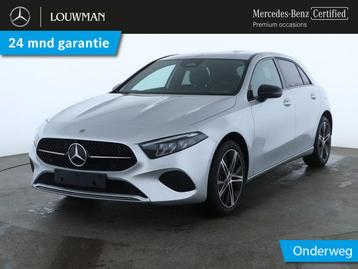 Mercedes-Benz A 250 e Face Lift Plug-In Hybride | Night Pakk, Auto's, Automaat, Berline, Hybride Elektrisch/Benzine, Zilver of Grijs