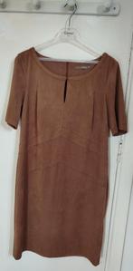 Honingkleurige suédine jurk voor dames elegant, Kleding | Dames, Jurken, Maat 38/40 (M), Overige kleuren, Zo goed als nieuw, Comme ça