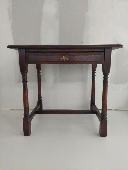Eiken (naai)tafeltje, bijzettafeltje, bureautje, Huis en Inrichting, Woonaccessoires | Wandplanken en Boekenplanken, Gebruikt