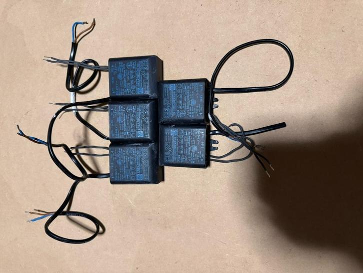 5 Electronische transfo's 220V naar 12V AC voor 20-60W, Hobby en Vrije tijd, Elektronica-componenten, Gebruikt, Ophalen of Verzenden