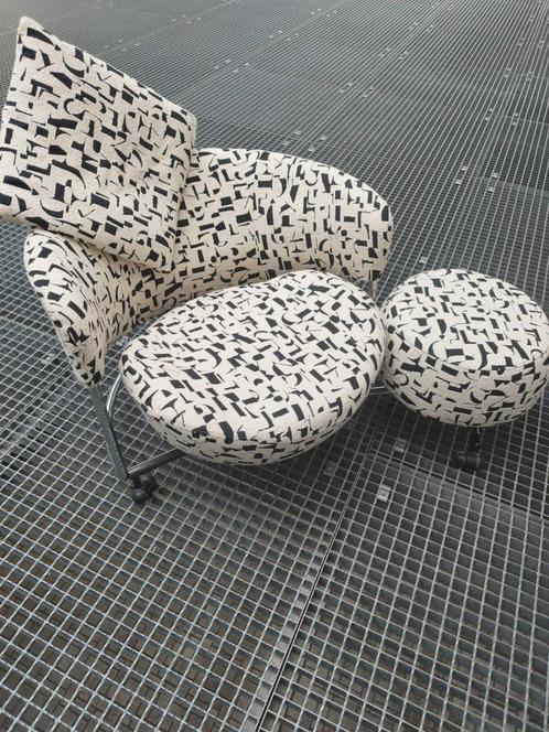 Cassina Girotonda lounge chair van Francesco Binfaré, Huis en Inrichting, Zetels | Voetbanken en poefs, Zo goed als nieuw, Ophalen of Verzenden