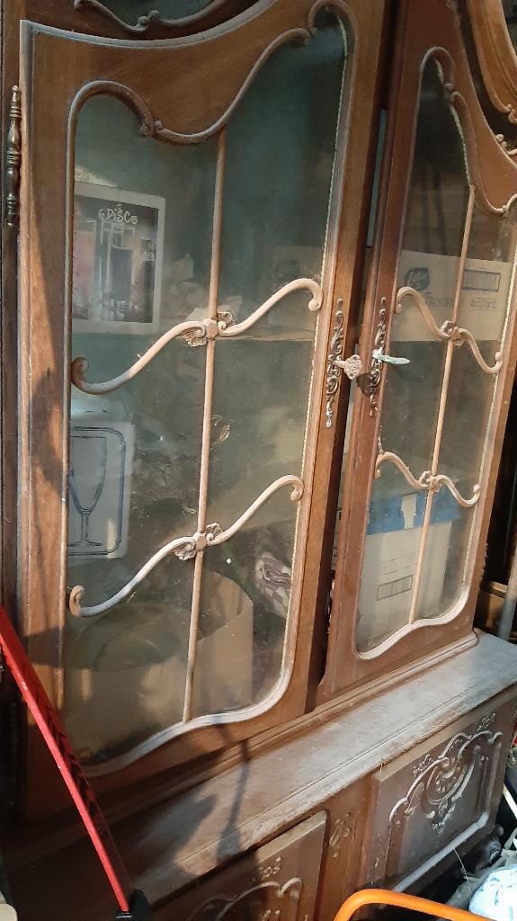 Série de meubles à donner dressoir vitrine, Maison & Meubles, Armoires | Vitrines, Utilisé, Avec tiroir(s), Avec porte(s), Enlèvement