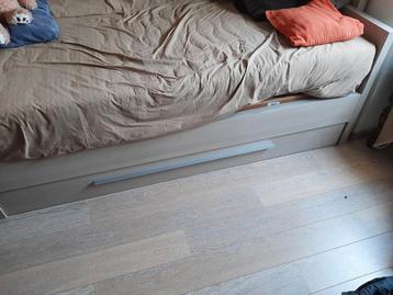 1 lit d'appoint (tout) beige avec tiroir et table de chevet, Enlèvement, Utilisé