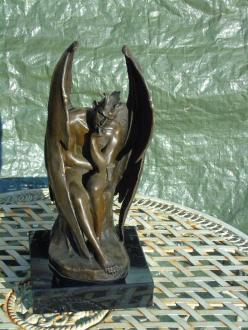 duivels- of vampierstandbeeld in brons gesigneerd op marmer, Antiek en Kunst, Antiek | Brons en Koper, Brons, Ophalen of Verzenden