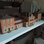Station 1m lang ,koopje, Hobby en Vrije tijd, Modeltreinen | H0, Gelijkstroom of Wisselstroom, Brug, Tunnel of Gebouw, Zo goed als nieuw