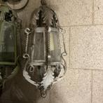 Lanterne en fer forgé, Enlèvement