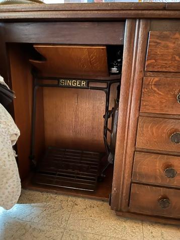 Singer naaimachine incl kast beschikbaar voor biedingen