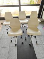 5 design bureau stoelen Vico magistretti, Ophalen, Zo goed als nieuw