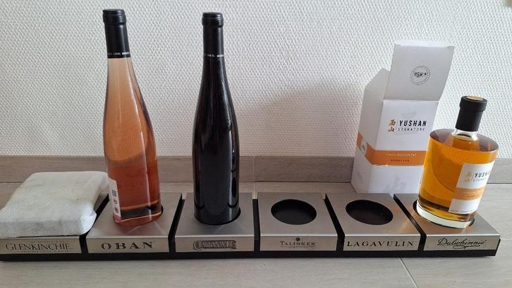 Unieke houten whisky displayplank – zwart – voor 6 single ma, Verzamelen, Glas en Drinkglazen, Gebruikt, Overige typen, Ophalen