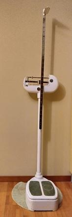 Vintage medische personenweegschaal, Elektronische apparatuur, Weegschalen, Ophalen, Gebruikt, 1 tot 500 gram, 100 kg of meer