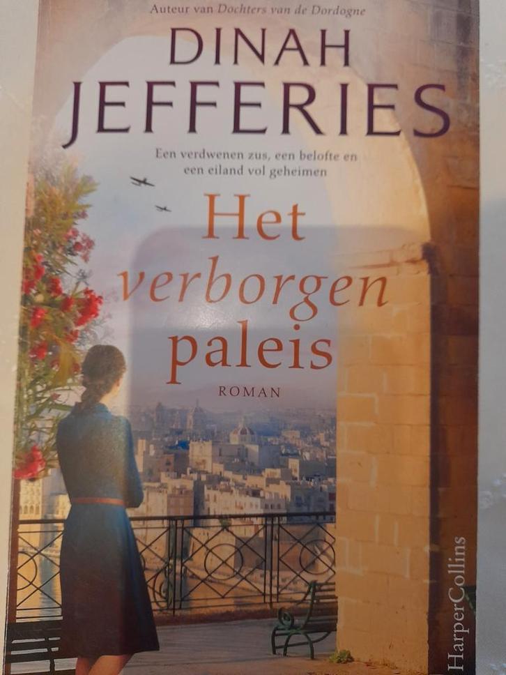 Dinah Jefferies - Het verborgen paleis, Boeken, Literatuur, Zo goed als nieuw, Ophalen of Verzenden